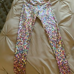 Gold sheep confetti party leggings medium
